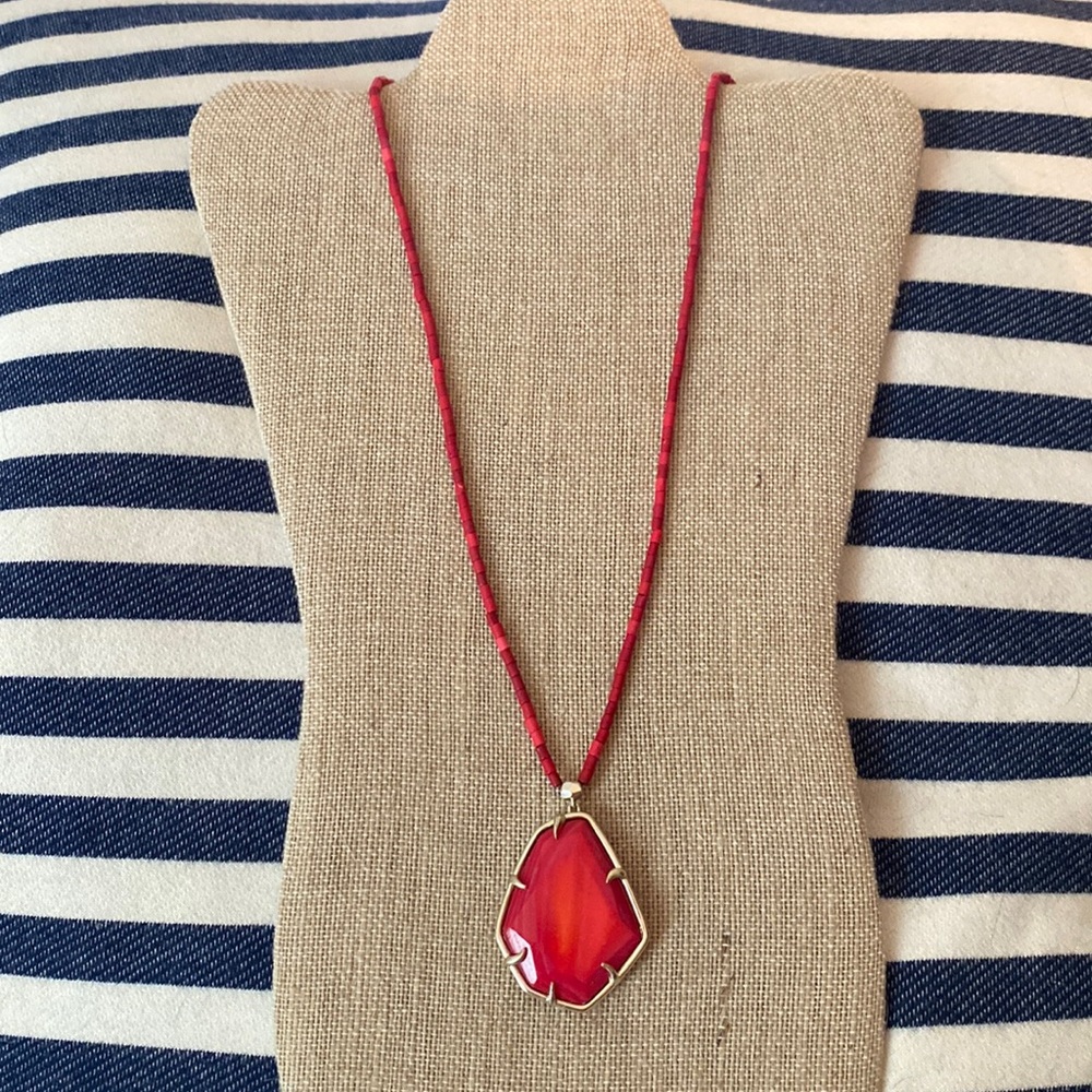 Kendra Scott pendant necklace